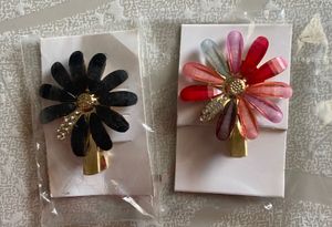 Stylish Floral Hair Pin–Set of 2 (Black & Multi)
