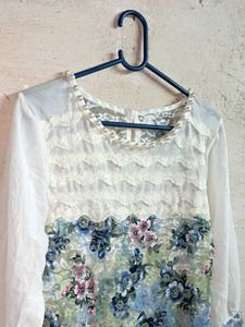 Ladies Stylish Floral Lace Top