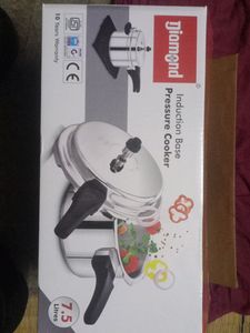 New Induction Base Pressure Cooker 7.5 Litre Sale