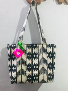 Patterned Tote Bag 👜