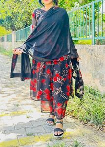 Black Georgette Printed Pant Suit