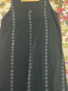 GLOBAL DESI BLACK CUT SLEEVE KURTA