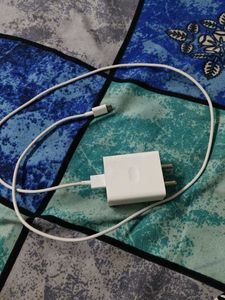 realme 18w adapter with cable