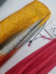 Multicolor Duppta &amp; Plain Red Scraf