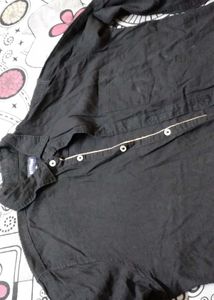 BLACK SHIRT