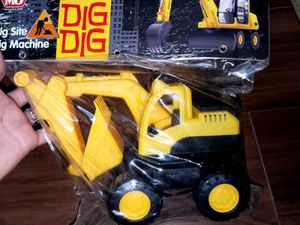 Toy excavator💕