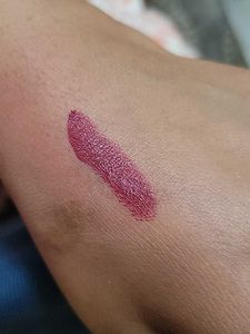 Too Faced Lipstick Shade Rebel 07