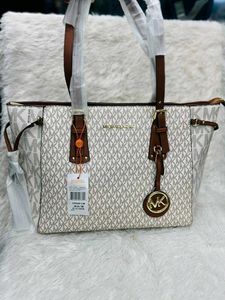 MICHAEL KORS VOYAGER TOTE BAG AT SALE