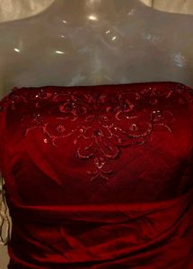 301712. Vintage Elegant Red Formal Gown