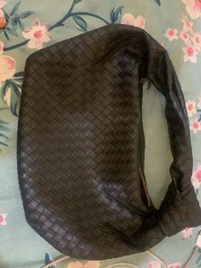 elegant Black  Handbag