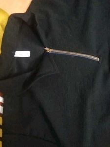 Textured Black Quarter-Zip Pullover