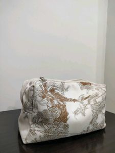 Travelling Pouch