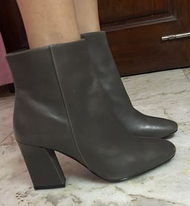 SISLEY Triangle Heels Boots Women