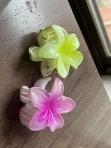 Mini korean flower claw clip