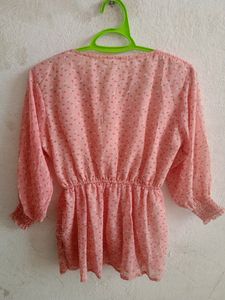 Fabric: Likely Georgette or Crepe Blend – it&#39;s lig