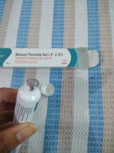 Benzoyl peroxide 2.5% gel