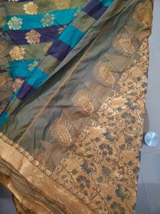 Beautiful Silk Saree With Crystal Embellishments