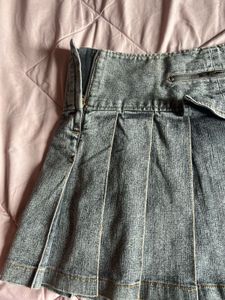 Denim pleated mini skirt 🫧