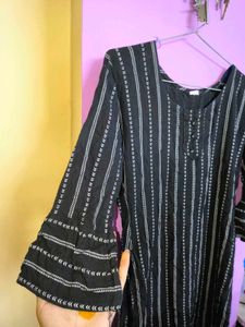 Black Kurti