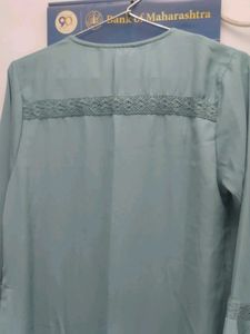Women Sea Green solid Longline Shrug