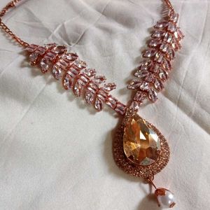 Rose Gold Teardrop Pearl Necklace