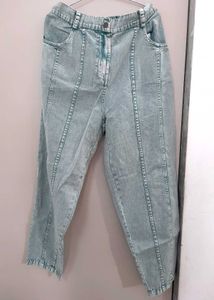 Women High - Rise Straight Fit Jeans