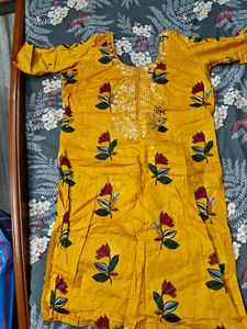Yellow Floral Kurta And Dupatta- Fits 40-42