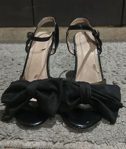 Black Bow Heels