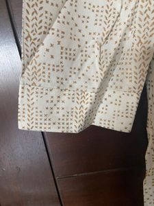 Global Desi Embroidered Neck Kurta ( L)