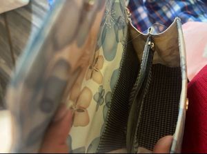 FLORAL PRINT SLING BAG
