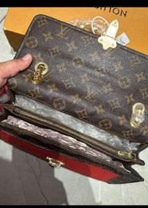 Louis Vuiton Bag (first Copy )