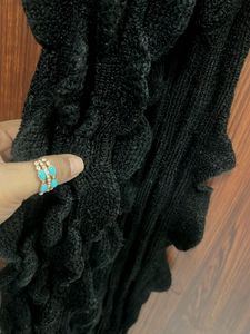 Women Woolen Black Muffler 🧣