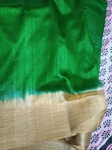 New Saree With Nice Border