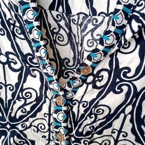 Fitted Patterned Top