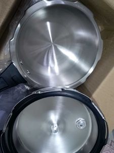 2 Pigeon Inox Stainless Steel Cooker