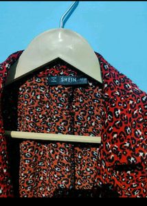 Shein Brand Tie Top 🎩