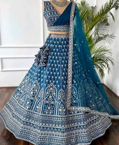 Awesome wedding lehenga 😍😍