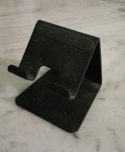 A Non Breakable mobile Stand.5005