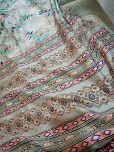 Elegant Floral Print Saree