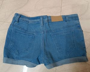 Denim shorts - Women