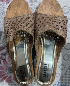 Platform Sandal For Party Wear And Functions.