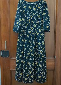 Black dress with yellow n white flowers