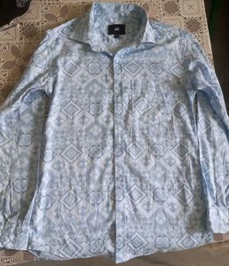 H&M Patterned Button-Down Shirt