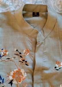 Unbranded Tunic!! Great Condition!!