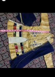 Kids&#39; Traditional Outfit