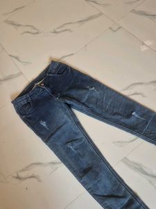 Distressed Skinny Jeans