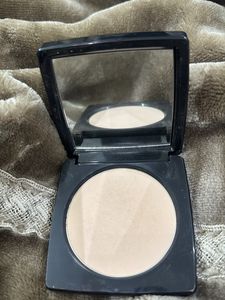 Sheer Finish Pressed Powder Warm Natural