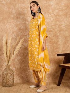 DIVASTRI Kurta Dupatta Set