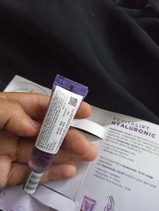 L&#39;Oreal Revitalift Hyaluronic Acid Sample