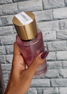 Victoria&#39;s Secret Velvet Petals